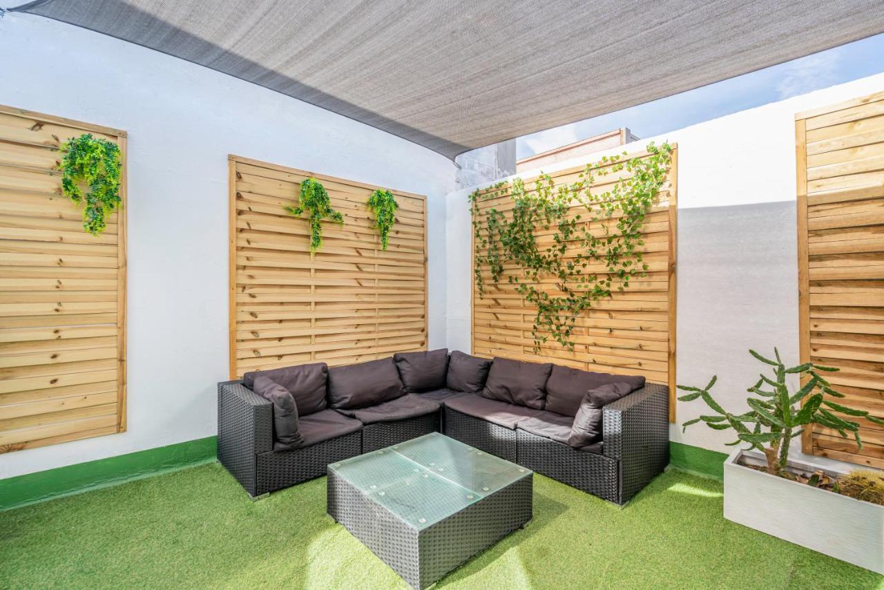 Casa Barcelo Camp Nou Barcelona * L'Hospitalet de Llobregat
