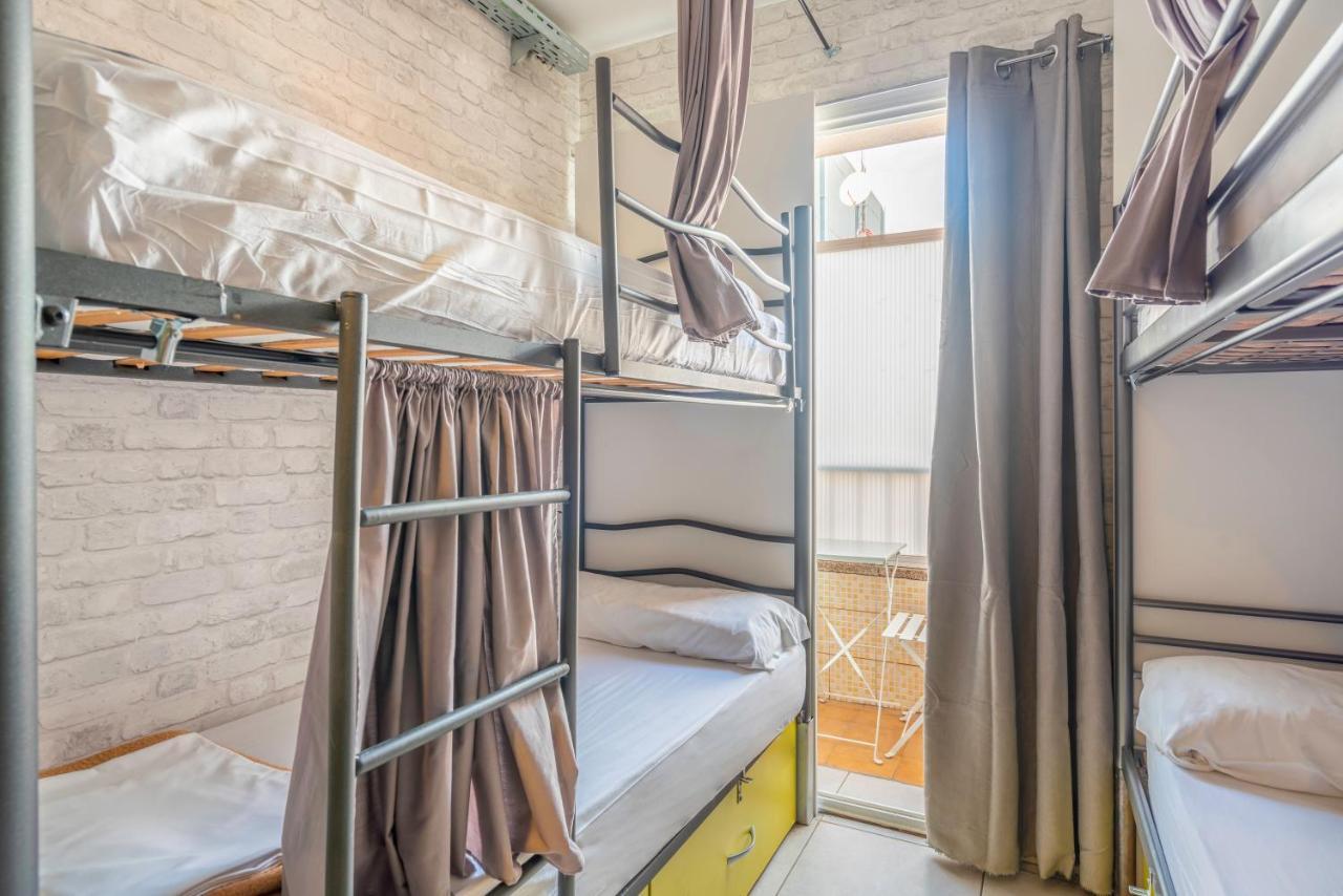 Casa Barcelo Camp Nou Barcelona * L'Hospitalet de Llobregat