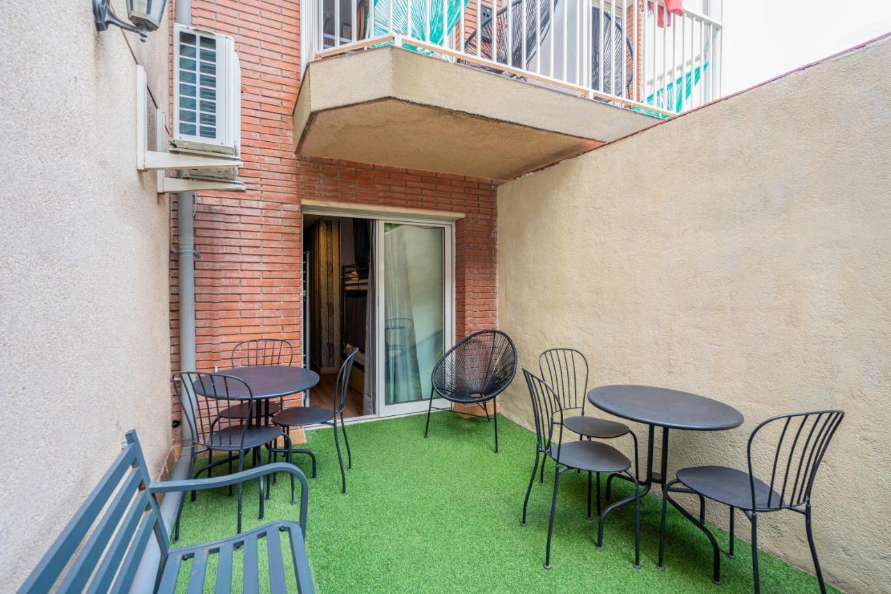 Casa Barcelo Camp Nou Barcelona Hostel