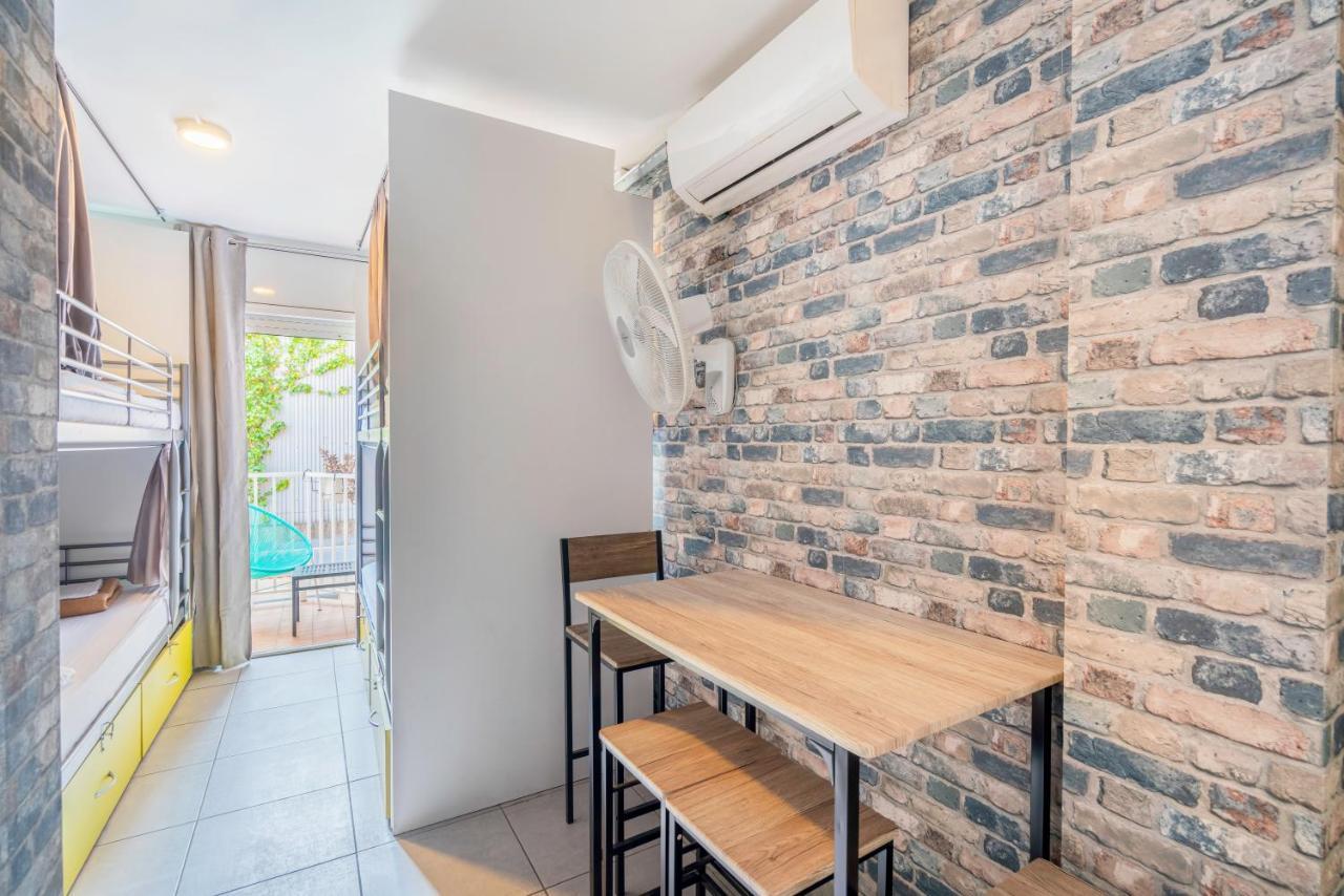Casa Barcelo Camp Nou Barcelona * L'Hospitalet de Llobregat