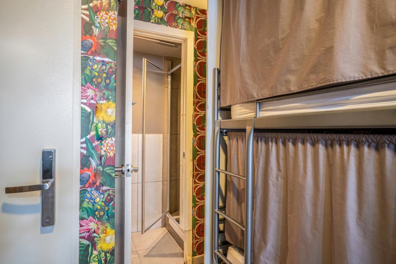 Hostel Casa Barcelo Camp Nou Barcelona *